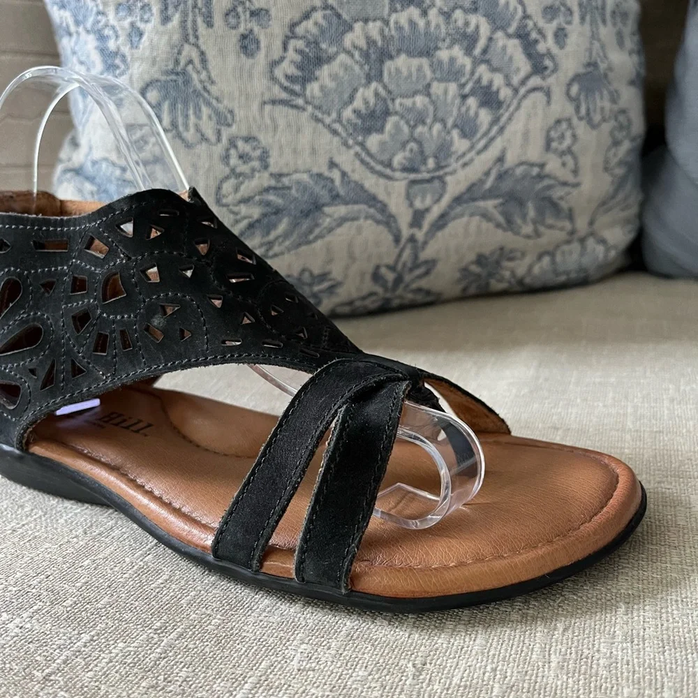 Cobb Hill Black and Tan Sandals Gladiator Sandals